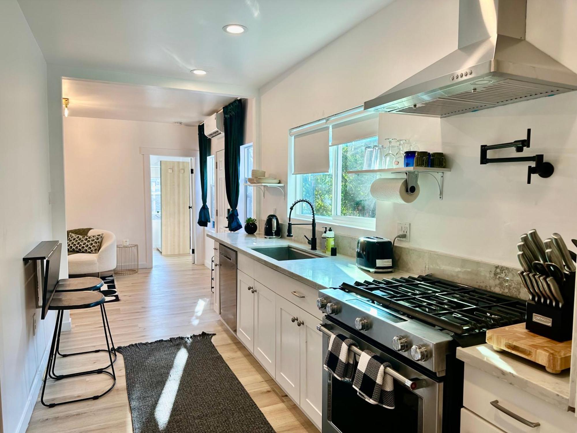 Modern, Remodeled Echo Park House-Walk To Sunset Blvd, Dodgers Stadium, Shops, Bars, Restaurants, Lake, Concerts Лос-Анджелес Экстерьер фото